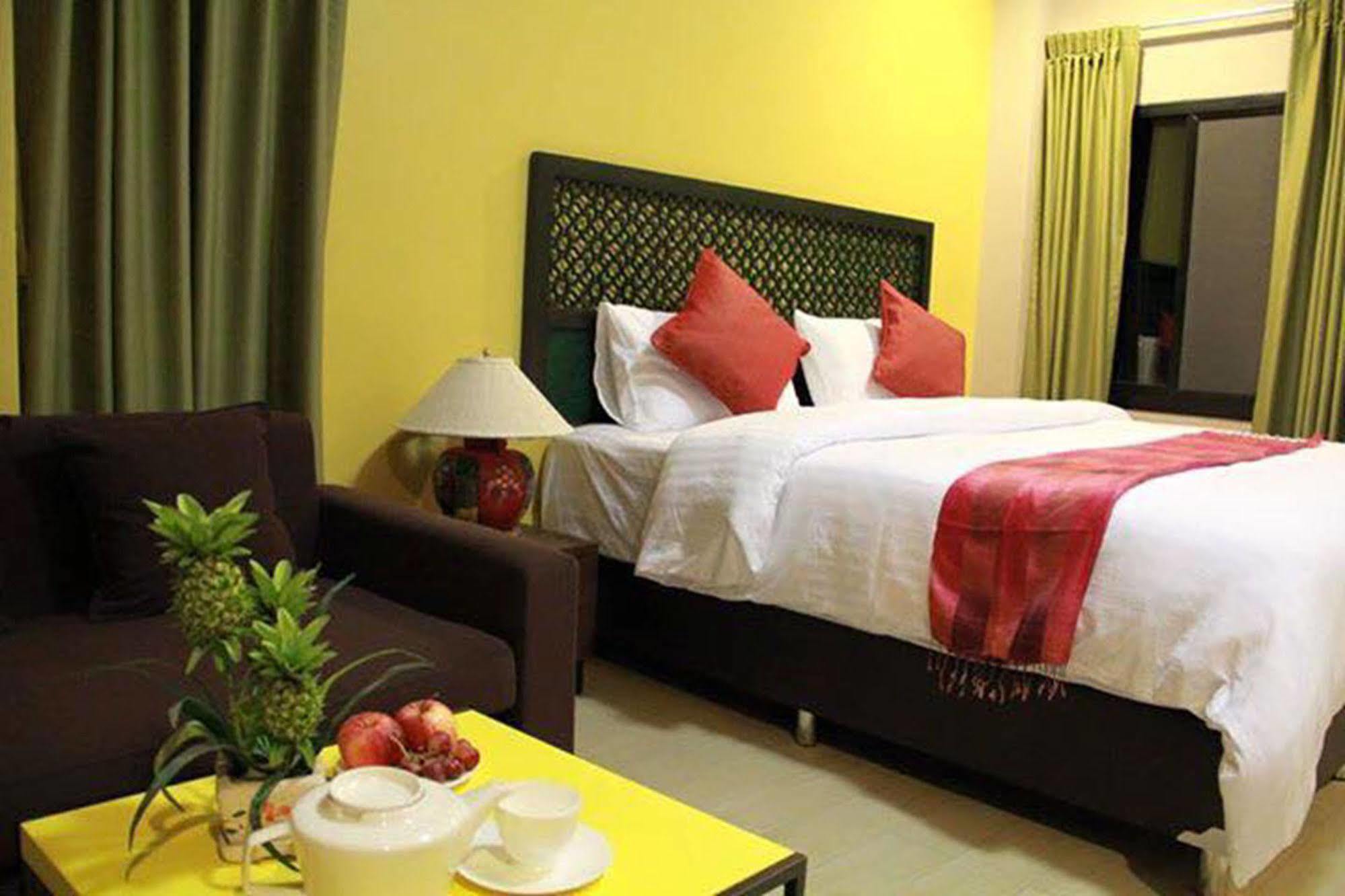 Mulberry House Hotel Pak Thong Chai Ngoại thất bức ảnh
