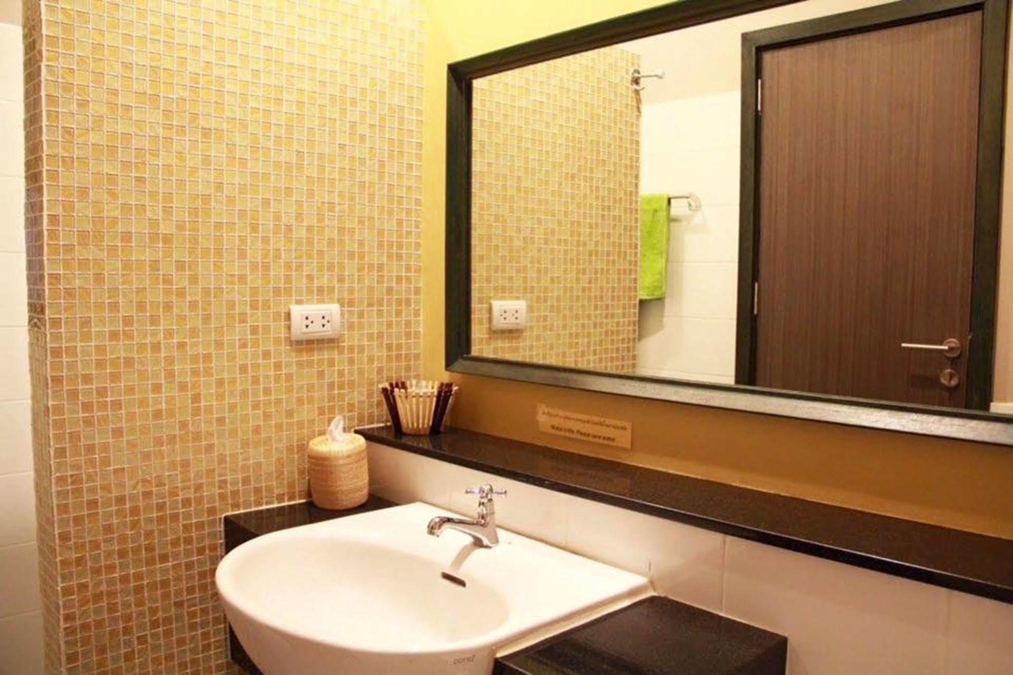Mulberry House Hotel Pak Thong Chai Ngoại thất bức ảnh